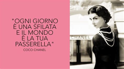 t shirt con frasi celebri chanel|Coco Chanel, le frasi più iconiche sulla moda e le donne .